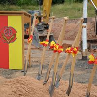 Bild vergr&ouml;&szlig;ern: Spatenstich des Neubaus der Kindertagesst&auml;tte Kinderarche H&ouml;rstein (3)