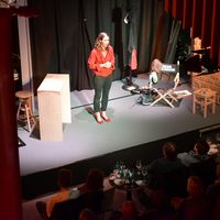 Bild vergr&ouml;&szlig;ern: Mit &raquo;Gretchen 89 ff.&laquo; feiert das kleine Theater im Rathaus Premiere (6)