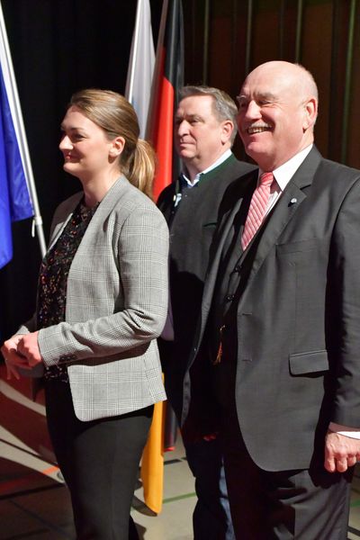 Bild vergr&ouml;&szlig;ern: Bayerische Staatsministerin f&uuml;r Digitales Judith Gerlach (MdL) und Peter Winter (MdL a.D.)