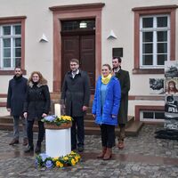 Bild vergr&ouml;&szlig;ern: Friedenskundgebung - Solidarit&auml;t mit der Ukraine auf dem Rathausvorplatz in Alzenau (14)