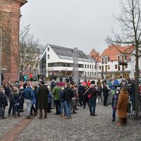 Bild vergr&ouml;&szlig;ern: Friedenskundgebung - Solidarit&auml;t mit der Ukraine auf dem Rathausvorplatz in Alzenau (3)