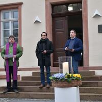 Bild vergr&ouml;&szlig;ern: Friedenskundgebung - Solidarit&auml;t mit der Ukraine auf dem Rathausvorplatz in Alzenau (4)
