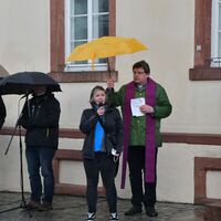 Bild vergr&ouml;&szlig;ern: Friedenskundgebung - Solidarit&auml;t mit der Ukraine auf dem Rathausvorplatz in Alzenau (9)