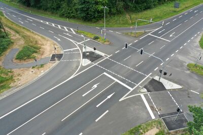 Bild vergr&ouml;&szlig;ern: Die neue Signalanlage an der ST 2305