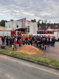 Bild vergr&ouml;&szlig;ern: Spatenstich zur Erweiterung des Feuerwehrhauses im Stadtteil Michelbach