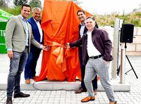 Bild vergr&ouml;&szlig;ern: EVA_Er&ouml;ffnung CNG Tankstelle