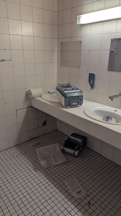 Bild vergr&ouml;&szlig;ern: Vandalismus in &ouml;ffentlichen Toiletten am Marktplatz (1)