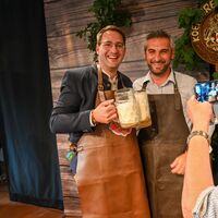 Bild vergr&ouml;&szlig;ern: 06-1206 Jubil&auml;um Thaon Schl&ouml;sschen (207)