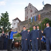 Bild vergr&ouml;&szlig;ern: Gro&szlig;er Zapfenstreich unterhalb Burg Alzenau