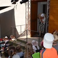 Bild vergr&ouml;&szlig;ern: Premiere des Kindertheaterst&uuml;cks Rumpelstilzchen