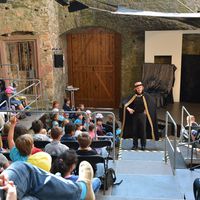 Bild vergr&ouml;&szlig;ern: Premiere des Kindertheaterst&uuml;cks Rumpelstilzchen