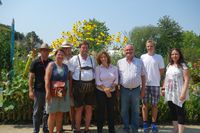 Bild vergr&ouml;&szlig;ern: v.l.n.r.: Robert Sitzmann, Claudia Neumann, Burkhard Jung, Wolfram Vaitl-Gloo, Kerstin Celina (MdL), Roland Albert, Tim H&ouml;fler und Susanna Scherer
