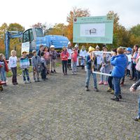 Bild vergr&ouml;&szlig;ern: Spatenstich f&uuml;r den Neubau des Kinderhorts an der 