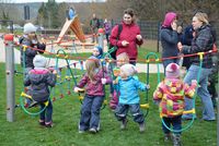 Bild vergr&ouml;&szlig;ern: Im November 2015 wurde der Spielplatz &raquo;Kleebsring&laquo; im Stadtteil Michelbach er&ouml;ffnet.