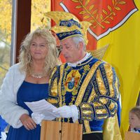 Bild vergr&ouml;&szlig;ern: Die Narren st&uuml;rmen das Alzenauer Rathaus am 11.11. um 11.11 Uhr (8)