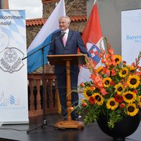 Bild vergr&ouml;&szlig;ern: Bayerisches Kabinett tagt auf Burg Alzenau