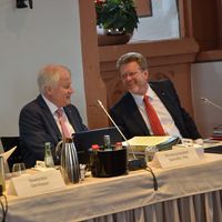 Bild vergr&ouml;&szlig;ern: Bayerisches Kabinett tagt auf Burg Alzenau