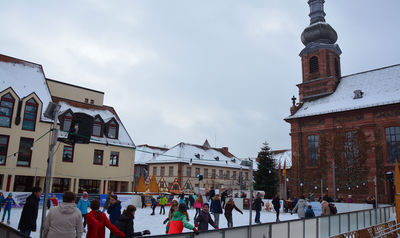 Bild vergr&ouml;&szlig;ern: Winter_Eisbahn Rathaus Kirche_SLIDER