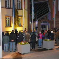 Bild vergr&ouml;&szlig;ern: Gedenkfeier f&uuml;r j&uuml;dische Mitb&uuml;rgerinnen und Mitb&uuml;rger am Sonntag, 26. November 2017 (5)