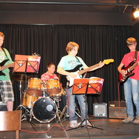 Bild vergr&ouml;&szlig;ern: E-Gitarren