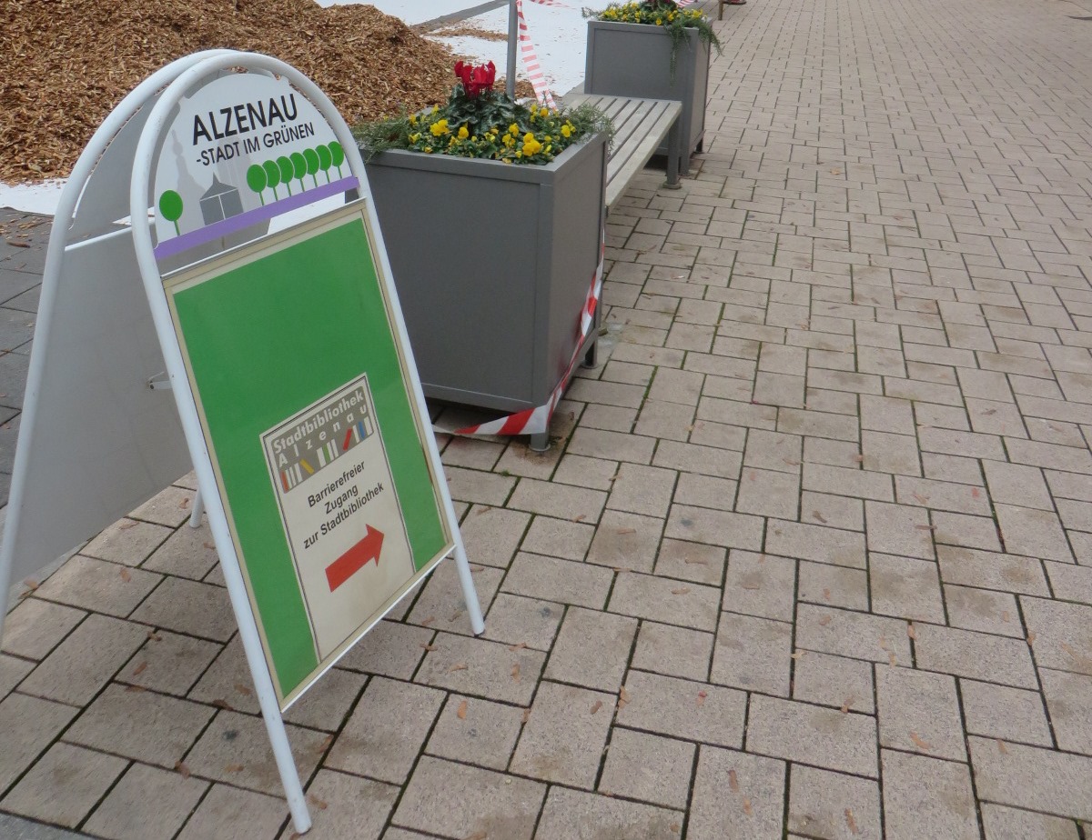 Bild vergr&ouml;&szlig;ern: Barrierefreier Zugang zur Bibliothek 1