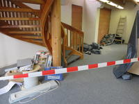 Bild vergr&ouml;&szlig;ern: Arbeiten am Notausgang f&uuml;r das 2. Obergeschoss
